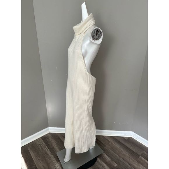 Piece of White Estelle Wool Halter Sweaterdress - Picture 6 of 10